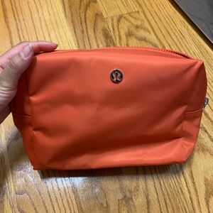 Lulu lemon zip pouch